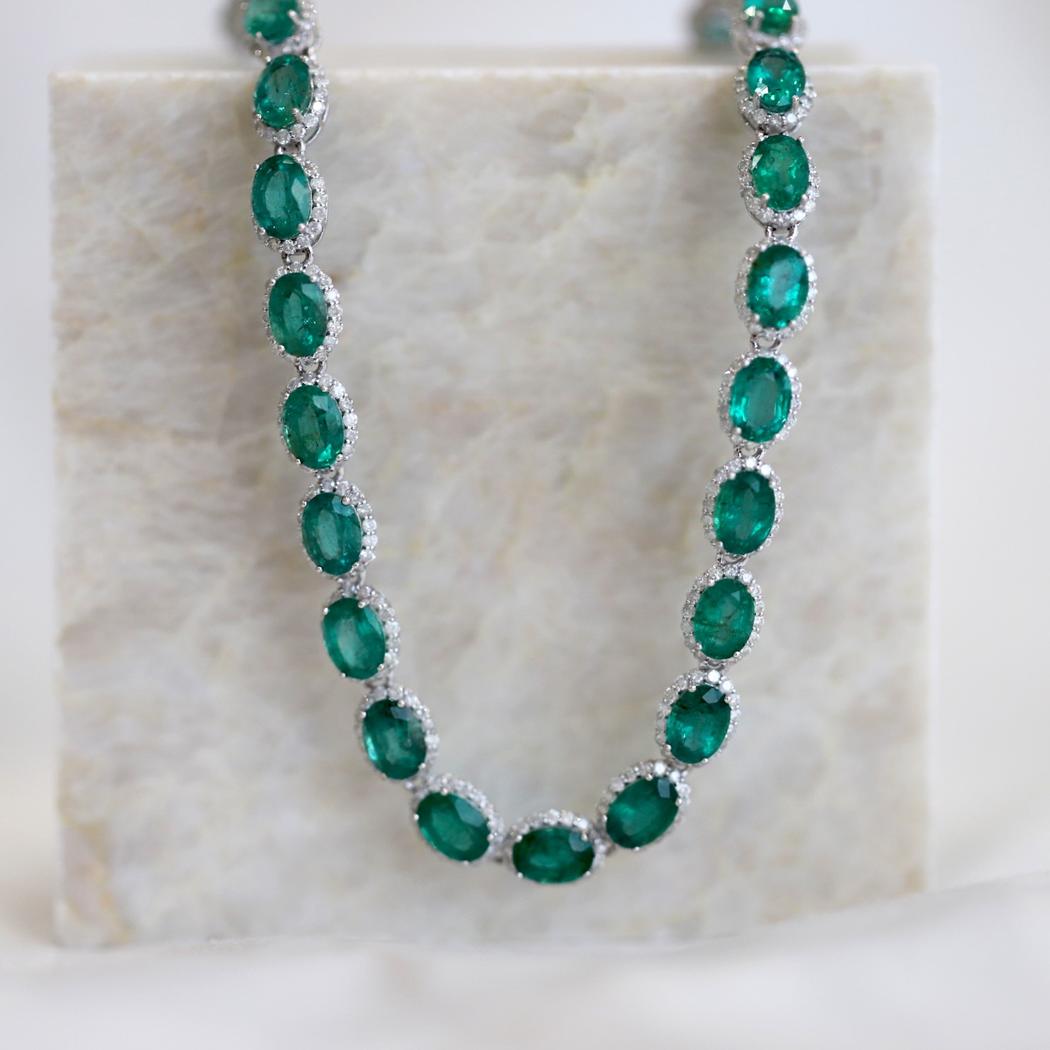 Lavish 18K Gold Diamond Necklace with Green Color Stones - 1-BG-DN-SET07206  in 60.200 Grams